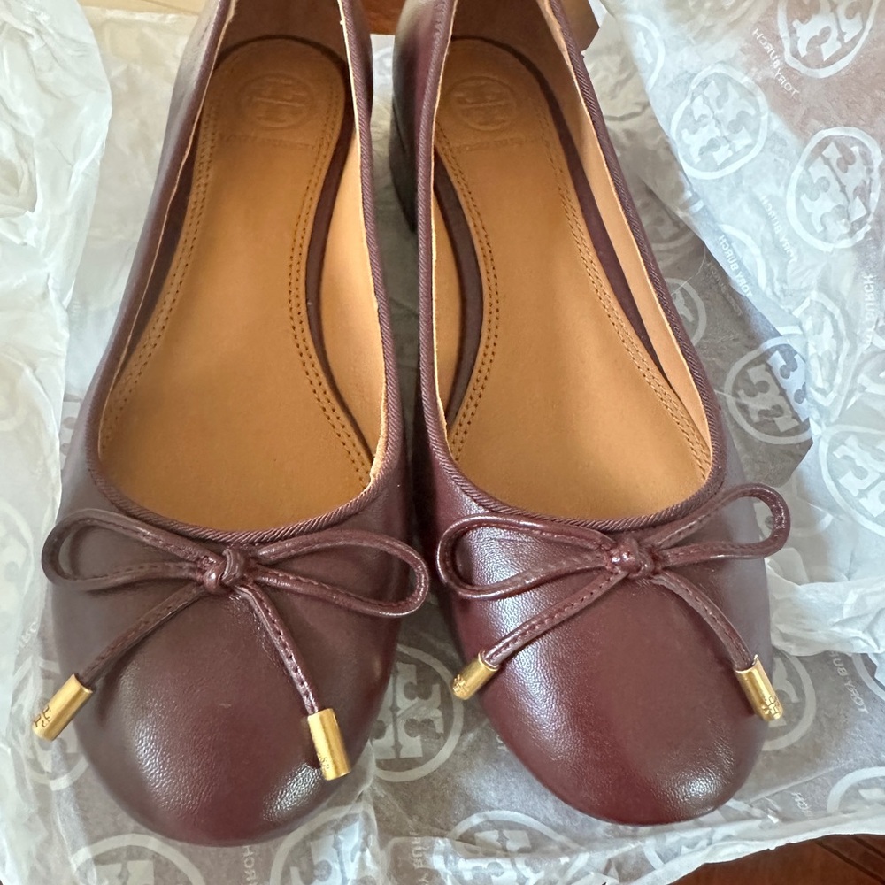 Tory Burch Brown Leather Flats with Decorative Bows